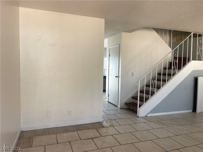 Building Photo - 3904 Blackford Pl