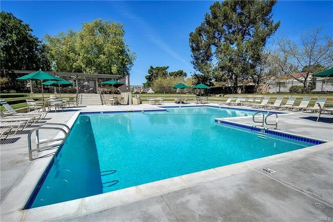 Building Photo - 48 Cedar Tree Lane, Irvine, CA 92612 - 3 B...