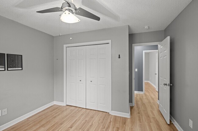 Building Photo - 202 Fairmount Way