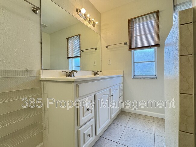 Building Photo - 4441 Tiffin Ave