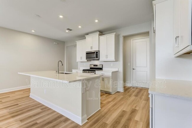 Building Photo - 14167 Pier Ln