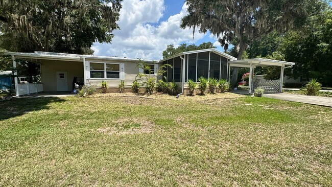 Building Photo - Deluxe Foxwood Farms Manufactored Home on Extra Large Lot