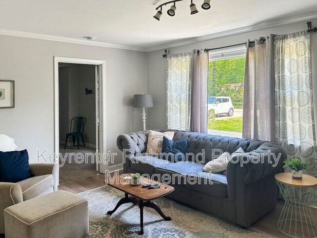 Building Photo - 10015 Seminole Rd