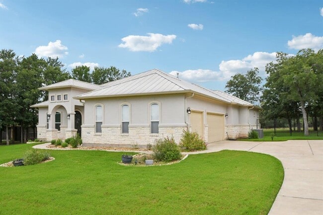 Building Photo - 124 Abamillo Dr