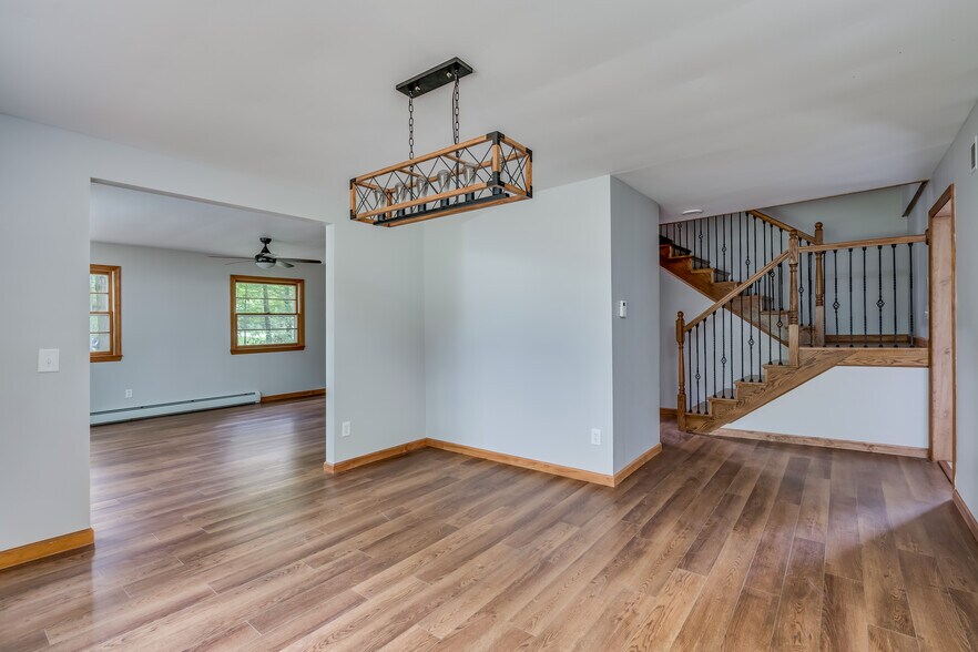 Dinning Room - 108 Stafford Dr