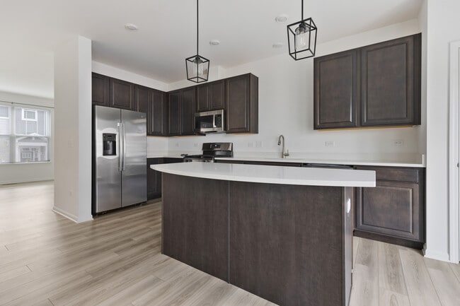 Building Photo - 632 Wolverine Dr