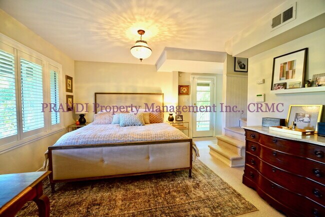 Building Photo - 3-Bedroom, 3-Bath Home with Expansive View...