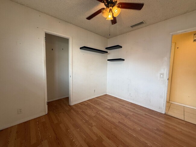 Building Photo - Beautiful Spring Valley home