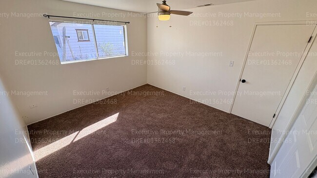 Building Photo - 925 8th St