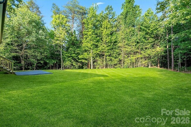 Building Photo - 5328 Oaktree Dr