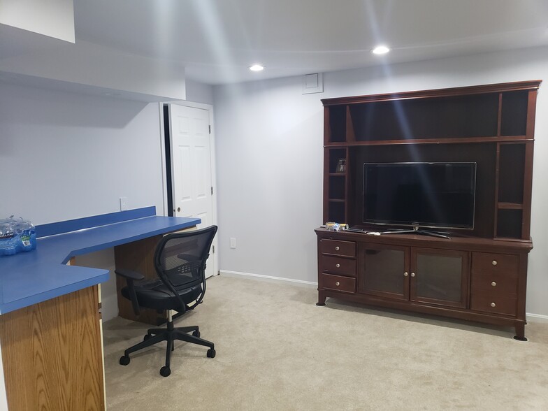 Building Photo - 7508 Tarpley Dr