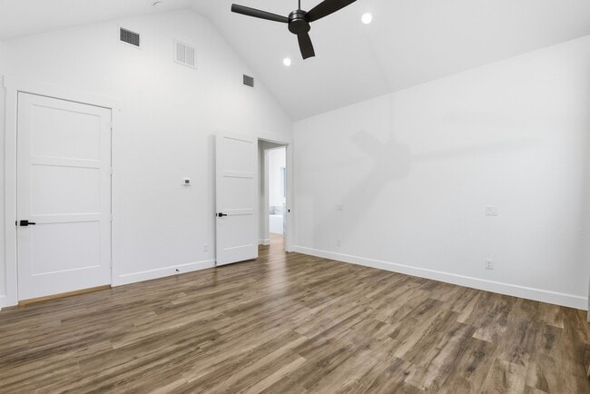 Building Photo - 19330 Veterans Rd