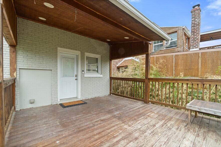 Building Photo - 217 Shawnee Dr