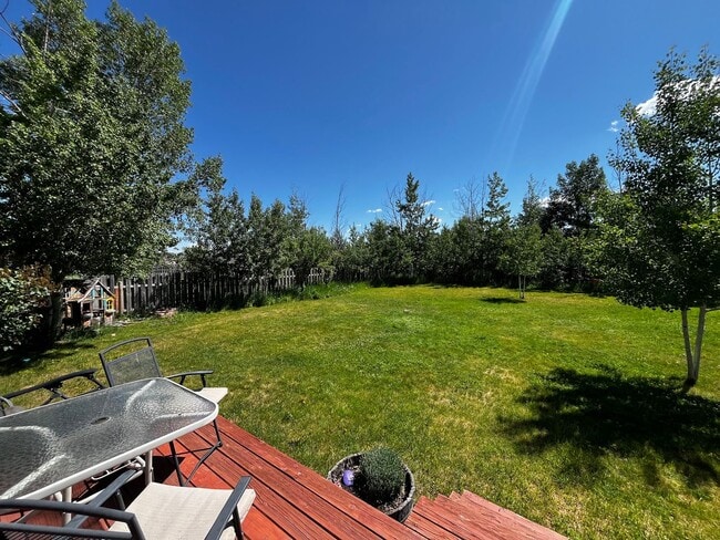 Building Photo - Furnished 3-Bedroom Home in Quiet Victor N...