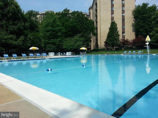 Building Photo - 3100 S Manchester St