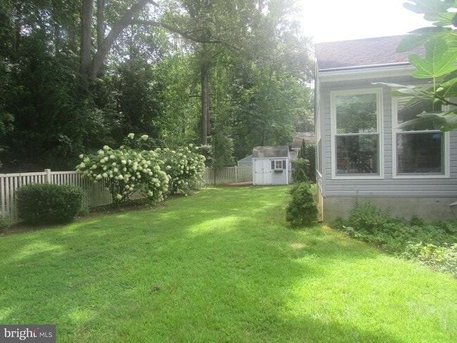 Building Photo - 23041 Holly Ct