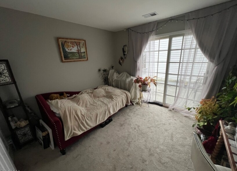 Building Photo - 20 Smithfield Ct