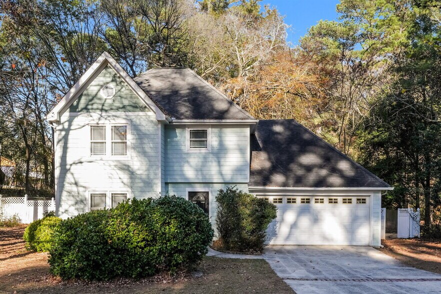 Primary Photo - 2130 Grayfield Dr