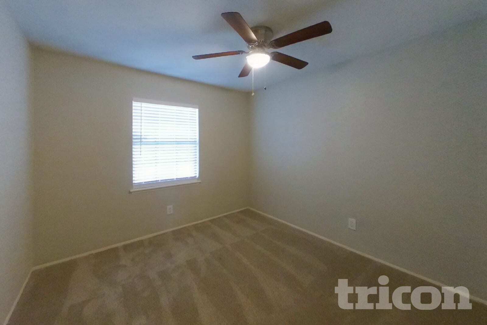 Building Photo - 10022 Deer Hollow Dr