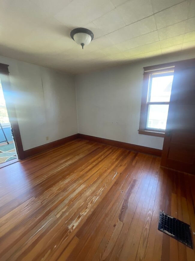 Building Photo - 462 Cypress St