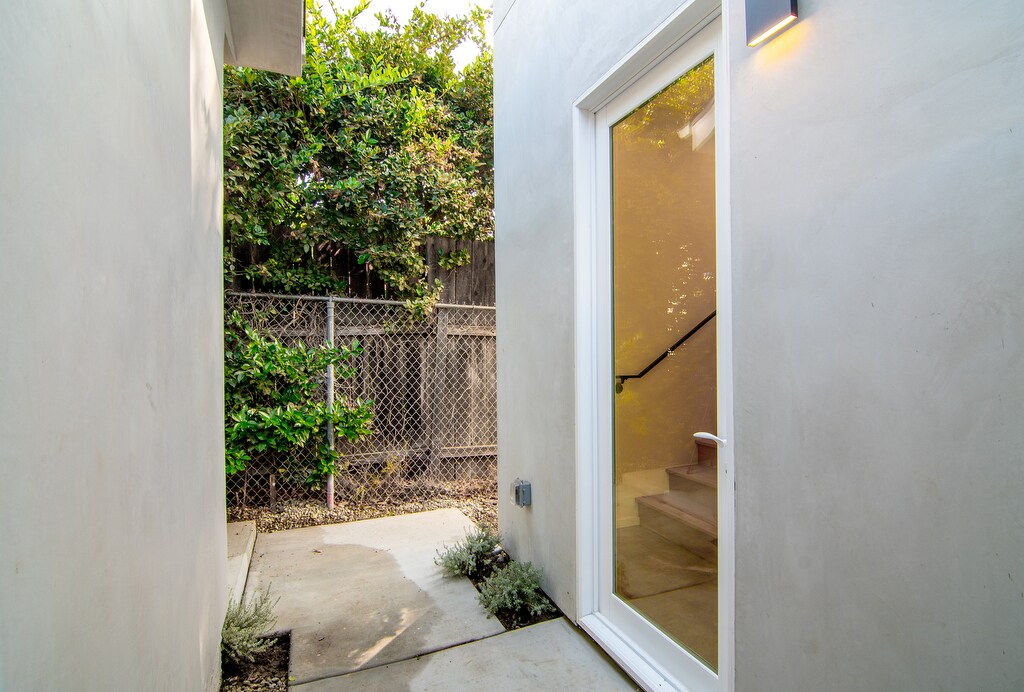 Building Photo - 4610 Franklin Ave