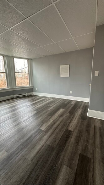 Living Room - 59 Railroad Ave