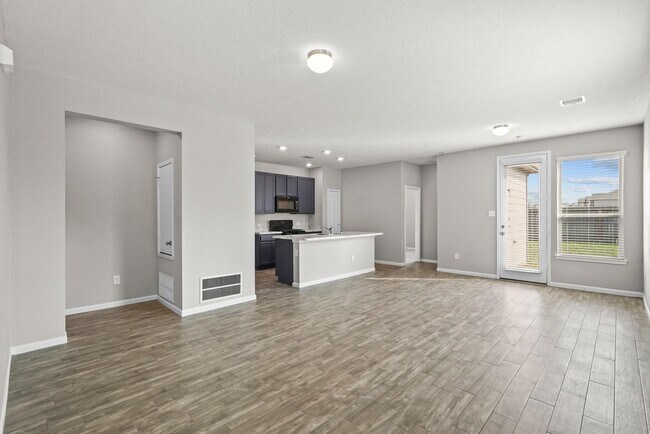 Building Photo - 2547 Hawthorn Park Ct