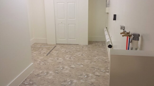 Building Photo - Recently Renovated 2 Bedroom Home For Rent - Walking Distance from Downtown Goshen