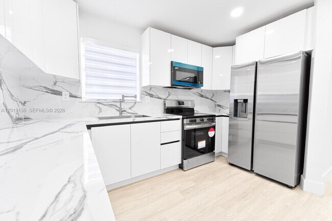 Building Photo - 7884 NW 175th St