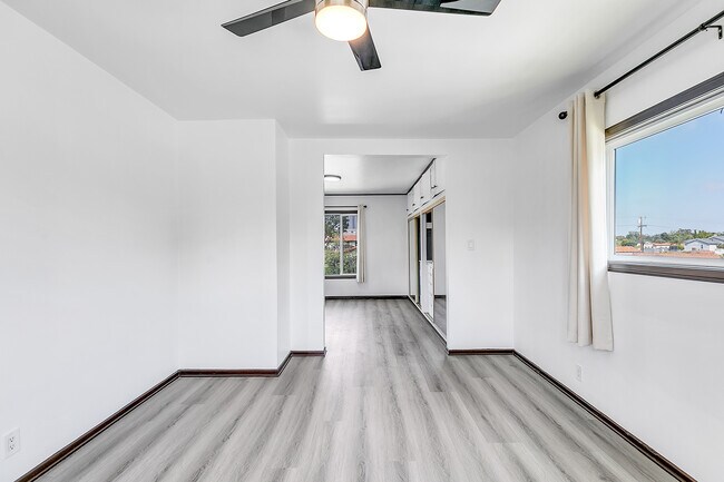 Building Photo - 2201 Manning Ave