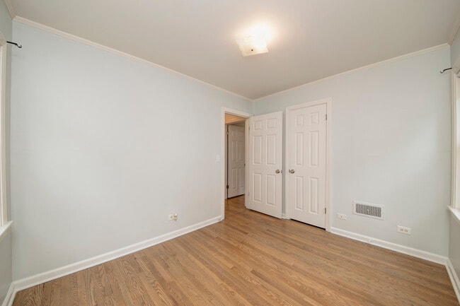 Building Photo - 384 S Wolf Rd