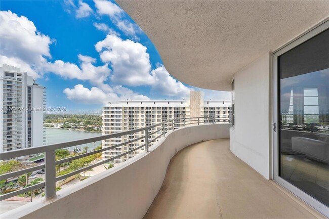 Building Photo - 5555 Collins Ave