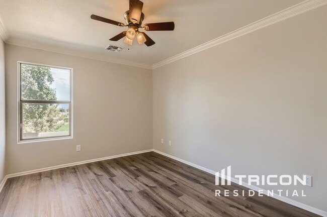 Building Photo - 7713 S 47th Ln