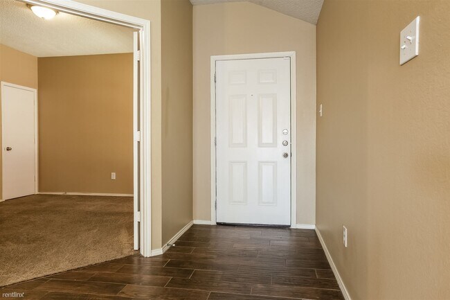 Building Photo - 4 br, 2 bath House - 705 Pine Hollow Dr