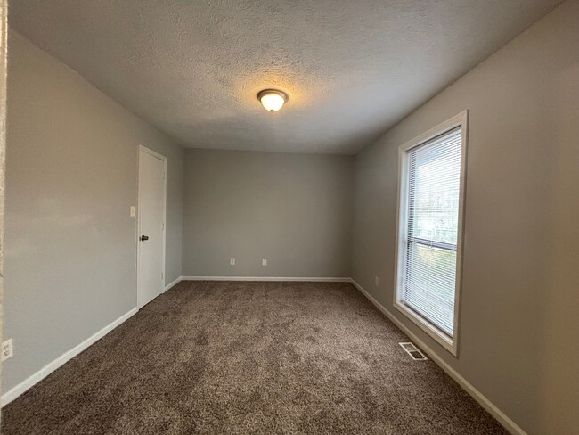 Building Photo - 5713 Aftonshire Dr