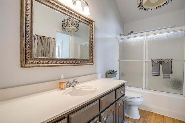 Building Photo - 750 Shady Tree Ct