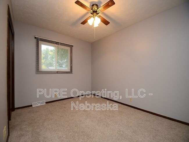 Building Photo - 5723 S 152nd Ave Cir