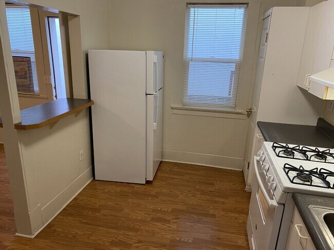 Building Photo - Cozy 1 Bedroom, 1 Bath Apartment