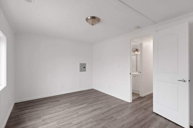 Building Photo - 149 1st Ave