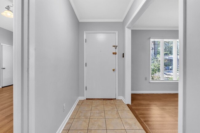 Building Photo - 1130 Wheaton St