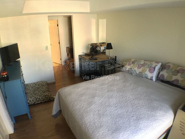 Building Photo - 4899 S Dudley St