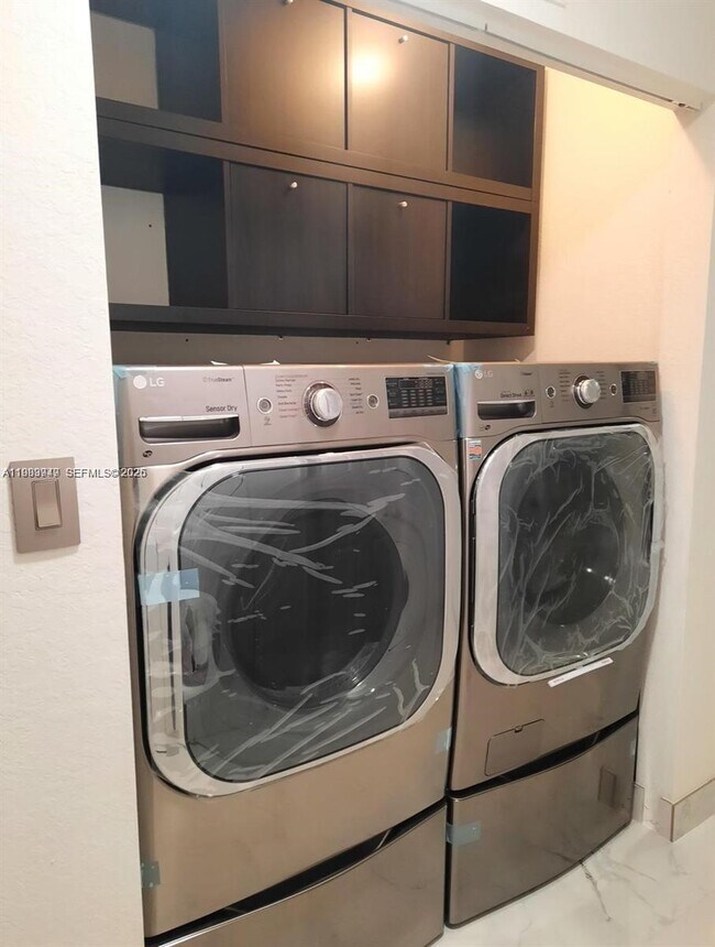 Building Photo - 11501 NW 89th St