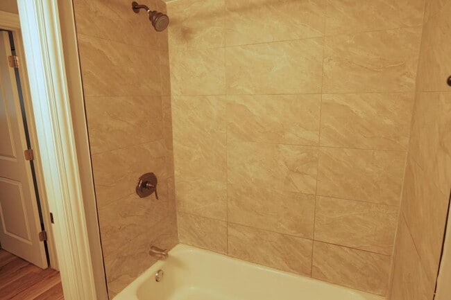 Building Photo - 12544 Fairview Ave