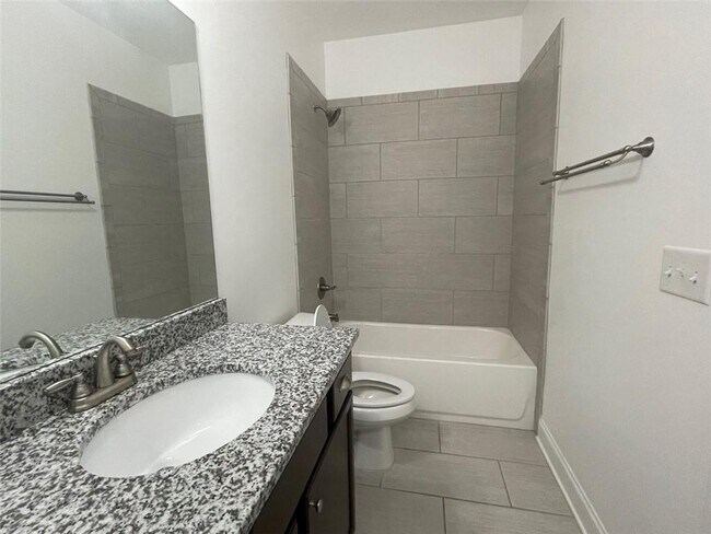 Building Photo - 3483 Lost Oak Dr NE