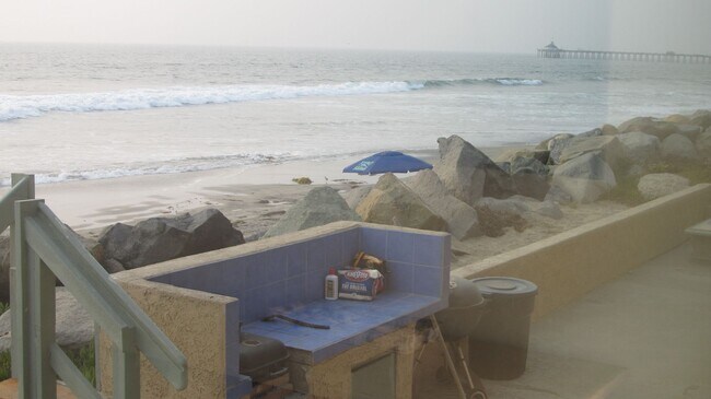 Building Photo - FOR SALE/ OCEAN FRONT/ $825K