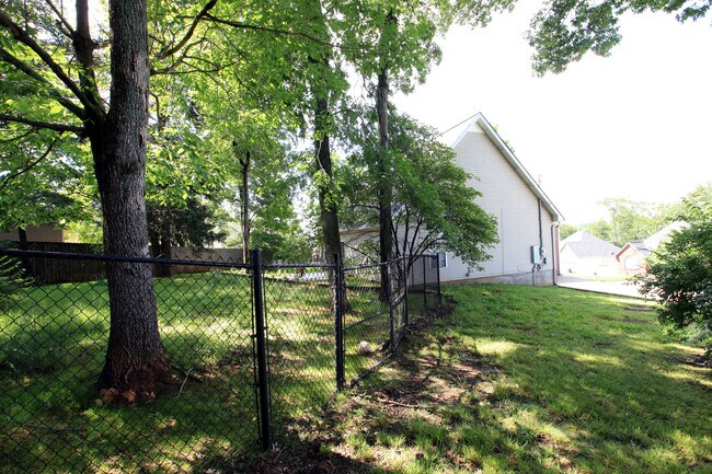 Building Photo - 2105 Academy Way