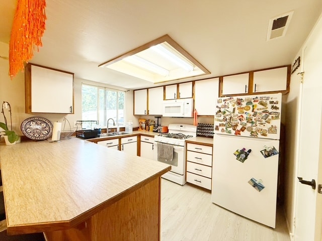 Building Photo - 88 NW Lopez Ln