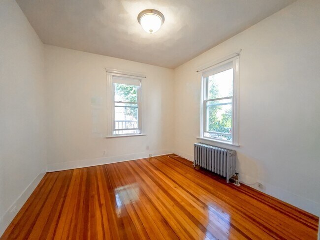 Building Photo - 24 Montvale St