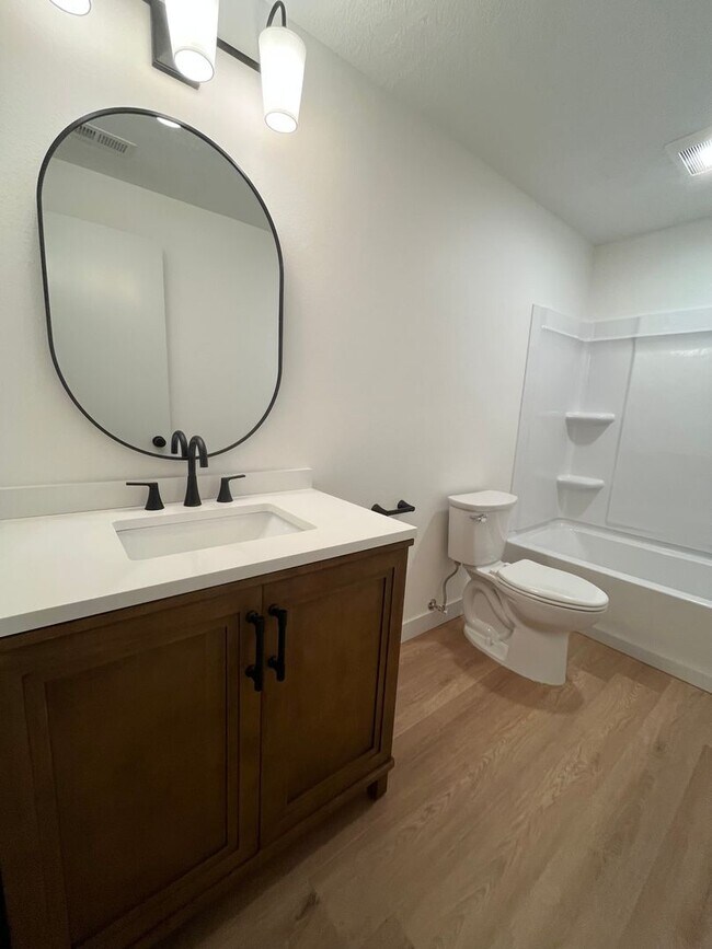 Building Photo - 3 Bed/3 Bath Twinhome in Brandon, SD!