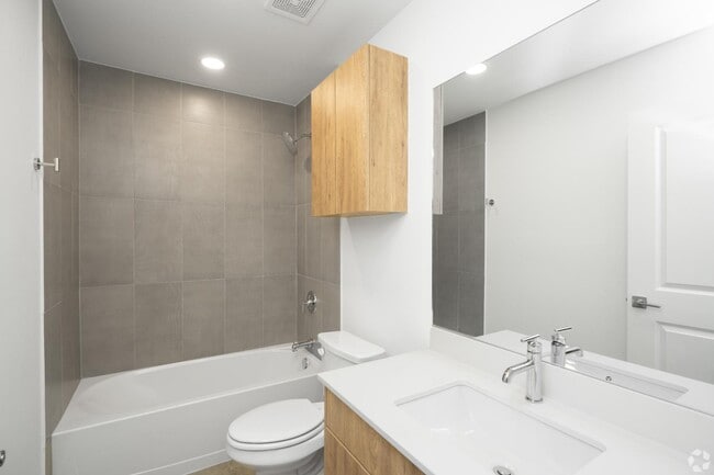 Building Photo - 4004 Peach Ln